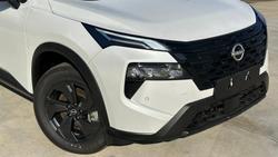 2026 Nissan X-TRAIL ST-L e-POWER T33 MY26 Four Wheel Drive Everest White