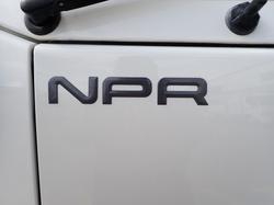 2014 ISUZU NPR 400