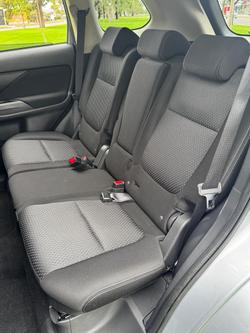 2015 Mitsubishi Outlander LS