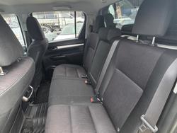 2018 Toyota Hilux SR5