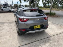 2024 KIA STONIC S