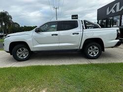 2026 Nissan Navara ST D27 MY26 4X4 Dual Range Blizzard White