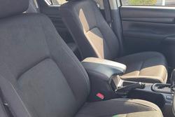 2025 Toyota Hilux SR