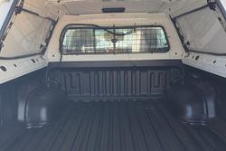 2025 Toyota Hilux SR