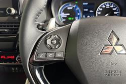 2024 Mitsubishi Eclipse Cross PHEV ES