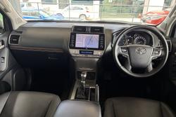 2021 Toyota Landcruiser Prado VX