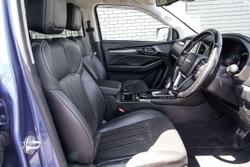 2021 Isuzu MU-X LS-T