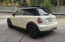 2013 MINI Hatch Cooper D Baker Street R56 LCI Pepper White