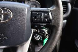 2022 Toyota Hilux SR