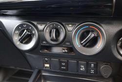 2022 Toyota Hilux SR