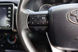 2022 Toyota Hilux SR