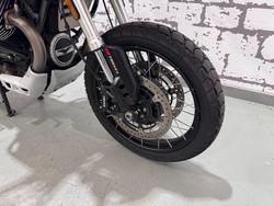 2021 Moto Guzzi V85 TT Travel V85 Beige