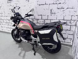 2021 Moto Guzzi V85 TT Travel V85 Beige