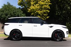 2025 Land Rover Range Rover Sport D250 Dynamic SE
