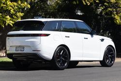 2025 Land Rover Range Rover Sport D250 Dynamic SE