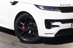 2025 Land Rover Range Rover Sport D250 Dynamic SE