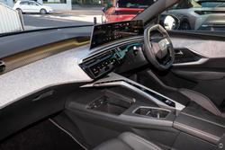 2025 Peugeot 5008 GT Premium Hybrid