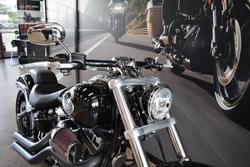 2017 HARLEY-DAVIDSON FXSB SOFTAIL BREAKOUT
