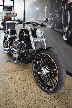 2017 HARLEY-DAVIDSON FXSB SOFTAIL BREAKOUT