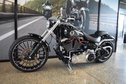 2017 HARLEY-DAVIDSON FXSB SOFTAIL BREAKOUT