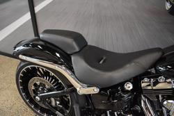 2017 HARLEY-DAVIDSON FXSB SOFTAIL BREAKOUT