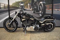 2017 HARLEY-DAVIDSON FXSB SOFTAIL BREAKOUT