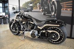 2017 HARLEY-DAVIDSON FXSB SOFTAIL BREAKOUT