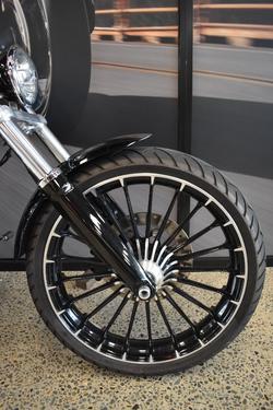 2017 HARLEY-DAVIDSON FXSB SOFTAIL BREAKOUT