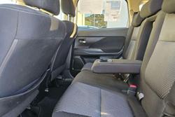 2017 Mitsubishi Outlander LS Safety Pack