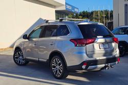 2017 Mitsubishi Outlander LS Safety Pack