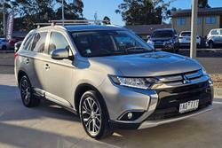 2017 Mitsubishi Outlander LS Safety Pack