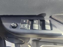 2022 Toyota Hilux SR