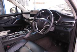 2022 LDV D90 Executive