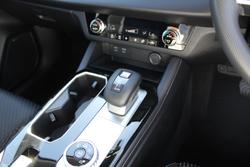 2025 Mitsubishi Outlander ES