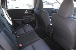 2025 Mitsubishi Outlander ES