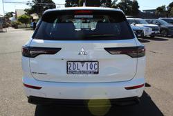 2025 Mitsubishi Outlander ES