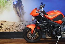 2009 TRIUMPH STREET TRIPLE R Orange