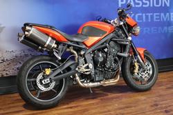 2009 TRIUMPH STREET TRIPLE R Orange