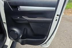 2018 Toyota Hilux SR5 GUN126R 4X4 Dual Range White