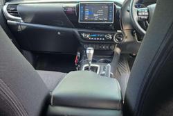 2018 Toyota Hilux SR5 GUN126R 4X4 Dual Range White