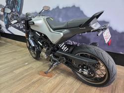 2021 HUSQVARNA VITPILEN 401 GREY