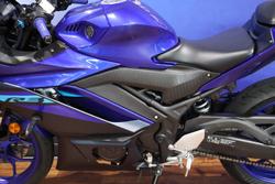 2024 Yamaha YZF-R3 Blue