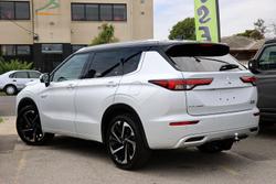 2024 Mitsubishi Outlander PHEV Exceed Tourer