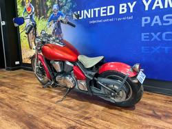 2010 Kawasaki VULCAN 900 CUSTOM Red