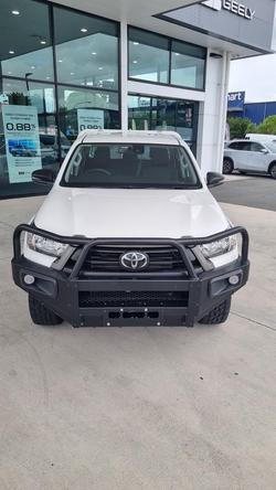 2022 Toyota Hilux SR