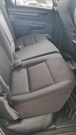 2022 Toyota Hilux SR