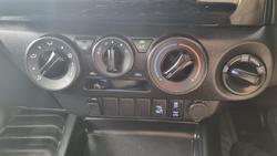 2022 Toyota Hilux SR