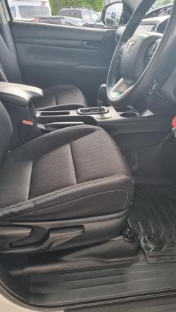 2022 Toyota Hilux SR