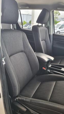 2022 Toyota Hilux SR