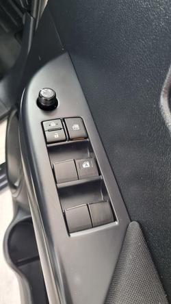 2022 Toyota Hilux SR